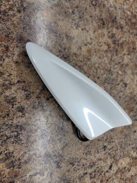 Mazda Tk786693013 2016 - 2023 Cx-9 Rear Roof Shark Fin Antenna Module Oem Snowflake White