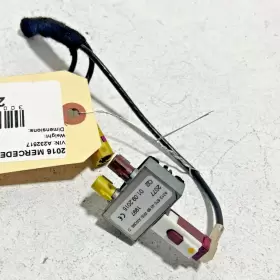 A2128704089 Mercedes-benz 2014-2017 S550 S600 W222 Antenna Amp Amplifier Splitter Module Oem