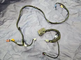 68249944 Mopar 2014-2018 Jeep Cherokee Connector Wire Plugs For Radio Receiver - Oem