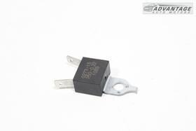 Nissan 0273-15-250 2018-2019 Kicks Antenna Rear Defogger Condenser Relay Oem