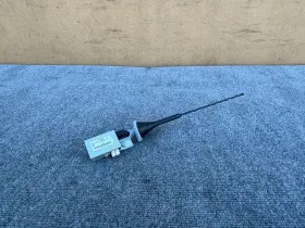 Hr3t-19g461-aa Oem Ford Mustang Gt Convertible 2015-2023 Am Fm Radio Stereo Antenna Assembly