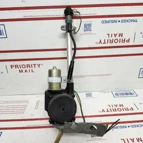 10277370 Oldsmobile 92-97 Cutlass Supreme 2 Door Power Antenna Oem