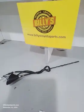 645.gm2k05 Pontiac Vibe 2005 Antenna 1578