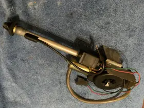 4086732 Saab Classic 1989 900 Convertible Antenna Motor Assembly With New Black Mast