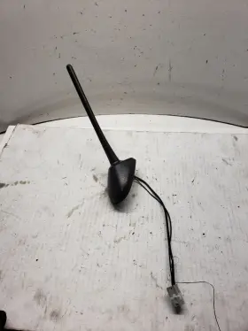 646.su1m13 Subaru Impreza 2013 Antenna 1402439