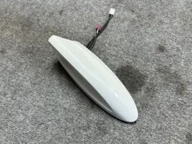 Tpe-02 Subaru Wrx Sti 17-21 Oem Rear Roof Mounted Radio Shark Fin Antenna White 27k