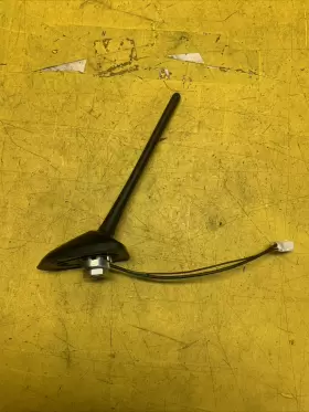 Ak2404119 Subaru V3-07517c 2014 Xv Crosstrek Roof Mounted Antenna Oem