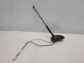 645.sz1407 Suzuki 2007 Xl-7 Roof Antenna - Mast And Base