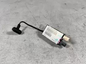 1004793-00-d Tesla 2012-2020 Model S Rear Driver Side Radio Antenna Amplifier Module Left Lh