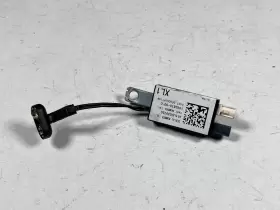 1063876-00-c Tesla 2016 2017 2018 2019 2020 Model X Antenna Amplifier Assembly 106387600c Oem