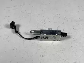 1063877-00-c Tesla 2016 2017 2018 2019 2020 Model X Antenna Amplifier Assembly 106387700c Oem