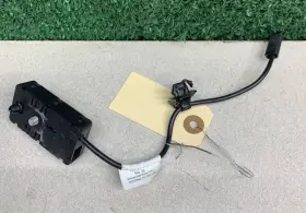150942000a Tesla 2020-2023 Model Y Rear Left Side Radio Antenna Noise Filter Amplifier Oem