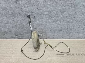 645.to1501 Toyota 1996-2002 4runner Power Antenna Radio Mast Base 9752574 Oem V11