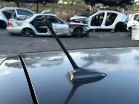 645.to1p13 Toyota Venza 2013 Antenna
