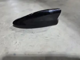 86101-0r370 Toyota Rav4 19-25 Roof Antenna Shark Fin Radio Black Oem