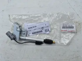 86309-35140 Toyota Genuine Oem 2010-2013 4runner Antenna Pole Base