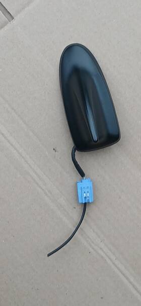 Toyota 86860-04010 2012 - 2015 Tacoma Roof Exterior Shark Fin Antenna Color Black Oem