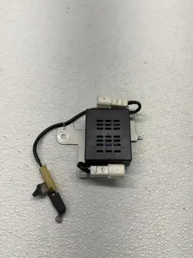 90084-98029 Toyota 2000 - 2004 Avalon Antenna Noise Filter Relay Oem 242040