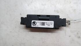 Volkswagen 5e5035570 2019-2021 Jetta Mk7 Oem Left Rear Windshield Radio Capacitor
