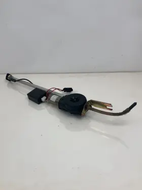 3533343-1 Volvo 1989-1995 940 944 Powered Telescoping Antenna Oem #4124m
