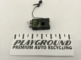 645.vo1c11 Volvo C30 Left Driver Side Antenna Amplifier Fits 2008-2013