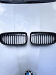 2006-2008 Bmw E90 328 335 Front Grill Pair Upper Left Right Used. Price: $50.00.
