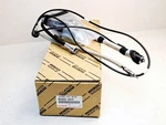 86300-35111 Oem Antenna W/ Holder Toyota 4RUNNER 1996 2002 Power Radio Genuine New. Price: $197.99.