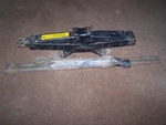 88-94 Chevrolet 1500 2500 Truck Gm Factory Jack W/tools Used. Price: $68.85.