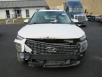 20-24 Hyundai Venue Black Textured Roof Mounted Ceramic White Oem 96210K2150EB Used. Price: $98.00.